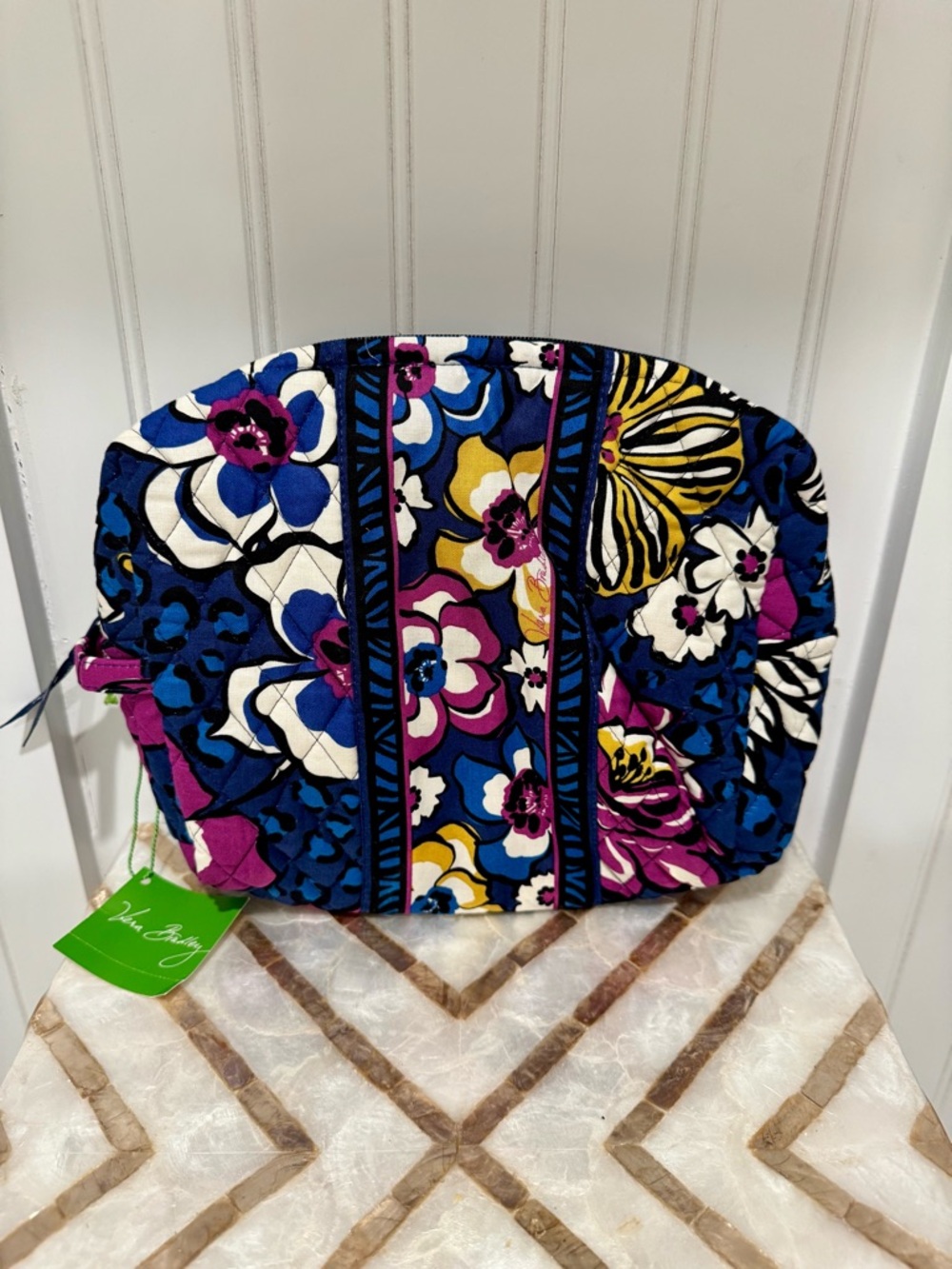 NWT Vera Bradley Quilted Cosmetic Bag in “African Violet” NWT - Picture 3 of 4
